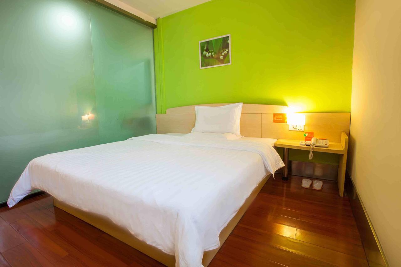 7Days Inn Wuhan Airport Panlong City Exteriör bild
